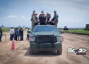 Julio Menchaca supervisa avances del tren AIFA-Pachuca
