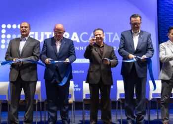 Julio Menchaca destaca inversión y educación en la apertura de Futura Capital 2025