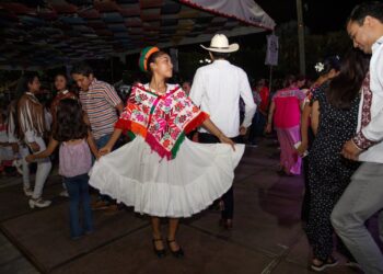 Concluye en Atlapexco el XIV Encuentro de Niños y Jóvenes Huapangueros
