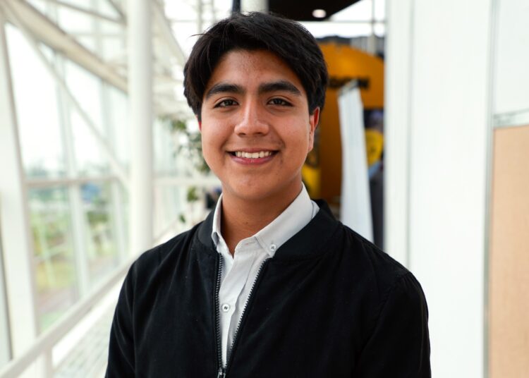 Orgullo hidalguense: Víctor Sánchez Camargo, el estudiante de Ingeniería Civil más joven de México