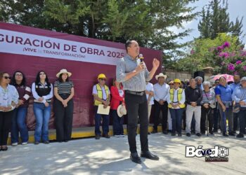 Cristhian Martínez inaugura la rehabilitación de la calle Tula en San Miguel Vindhó