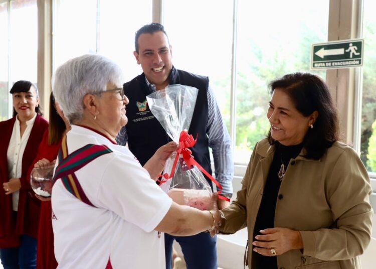 Adultos mayores del CEAM destacan en las Olimpiadas de Oro organizadas por el DIF Nacional