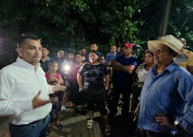 Alcalde San Román supervisa daños por creciente en Chililico
