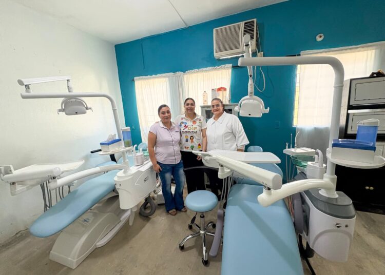 DIF Huejutla entrega equipo dental moderno a la UBR