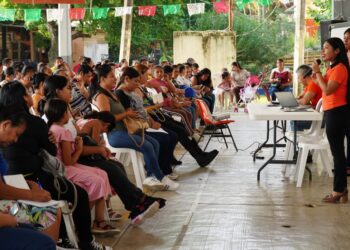 Huejutla fortalece el tejido social en escuelas con talleres y pláticas