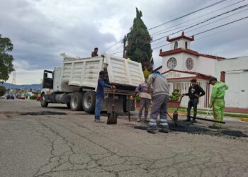 Tepeapulco avanza con trabajos integrales de bacheo en Cd. Sahagún y cabecera municipal