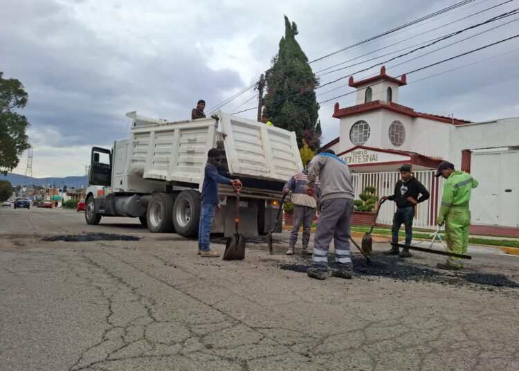 Tepeapulco avanza con trabajos integrales de bacheo en Cd. Sahagún y cabecera municipal