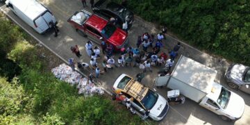 DIF Huejutla lleva apoyo a familias afectadas en San Bartolo Tutotepec