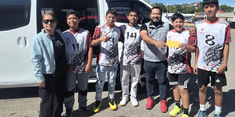 Aldo Meza reconoce el esfuerzo del equipo “Dragones Tepeji” tras su destacada participación en torneo regional