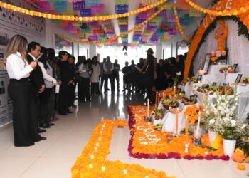 Congreso del Estado de Hidalgo celebra el Día de Muertos con concurso de altares