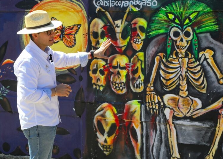 Pachuca celebra el arte urbano con murales del Día de Muertos