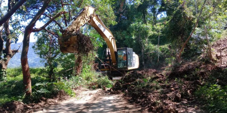 En coordinación de gobiernos federal, estatal, municipal y particulares se abren más de 300 caminos tras contingencia