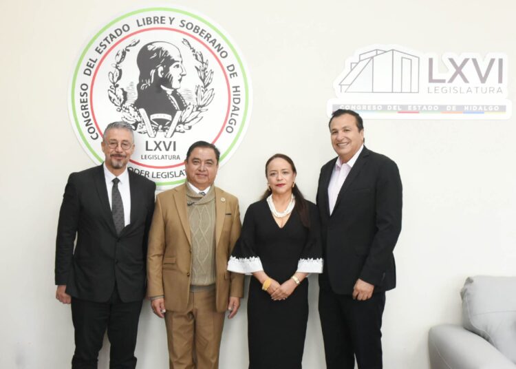 Contralor Álvaro Bardales imparte ponencia en el Congreso del Estado sobre fiscalización de recursos