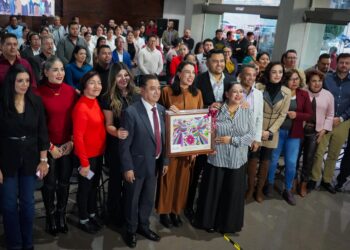 Homenaje en el Congreso de Hidalgo a la promoción cultural de Huejutla