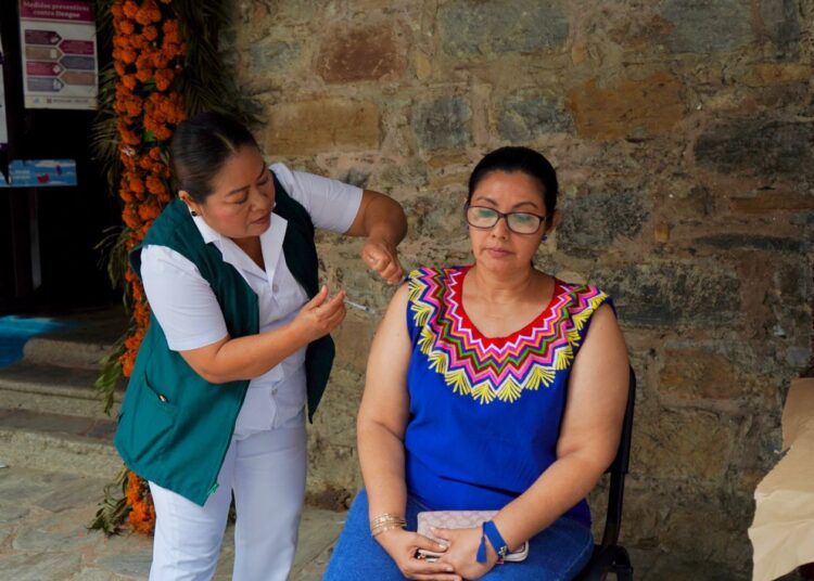 Huejutla refuerza la salud con jornada de vacunación