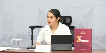 Vanesa Escalante Arroyo, secretaria de Salud, comparece ante el Congreso y destaca inversión en infraestructura