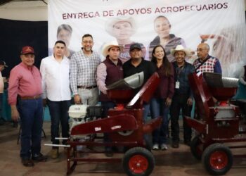 Entrega Saderh proyectos agropecuarios en Chapulhuacán y Jacala