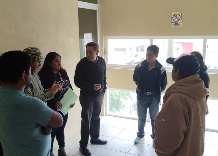 Comisión de Usuarios de Agua Potable de Chicavasco buscan a Director de CAASA para concretar cambio de Comité