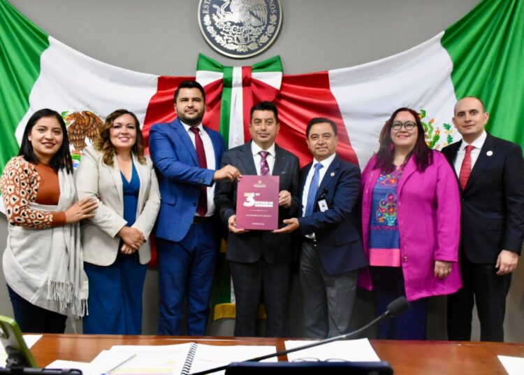 Ricardo Gómez Moreno, secretario de Bienestar, comparece ante el Congreso y resalta la reducción en índices de pobreza