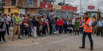 Alcalde Eduardo Medécigo inicia obra de pavimentación “en concreto” en Mineral de la Reforma