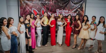 Presentan oficialmente a las aspirantes del certamen Reina de Nochebuena Huejutla 2025