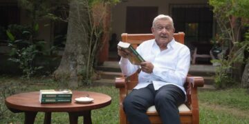 López Obrador anuncia su nuevo libro “Grandeza” tras un año de ausencia en redes