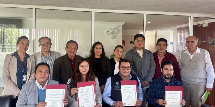 Huejutla recibe certificación como Edificio Libre de Humo de Tabaco y Emisiones