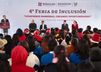 Julio Menchaca renueva compromiso con las personas con discapacidad
