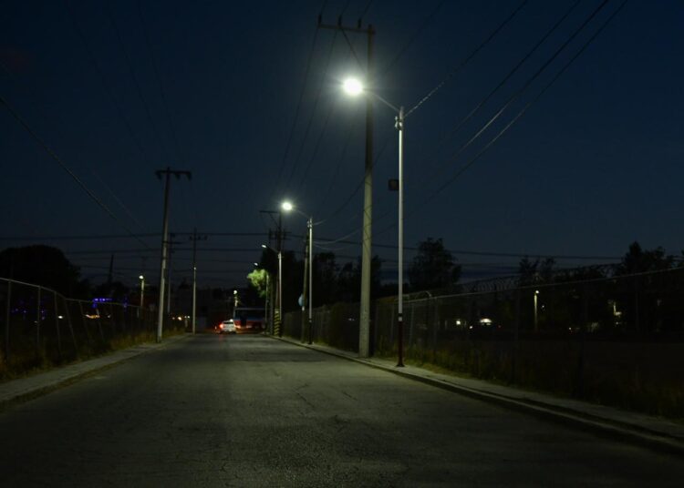 Gobierno de Tizayuca invierte más de 422 mil pesos en alumbrado público para el Barrio Atempa