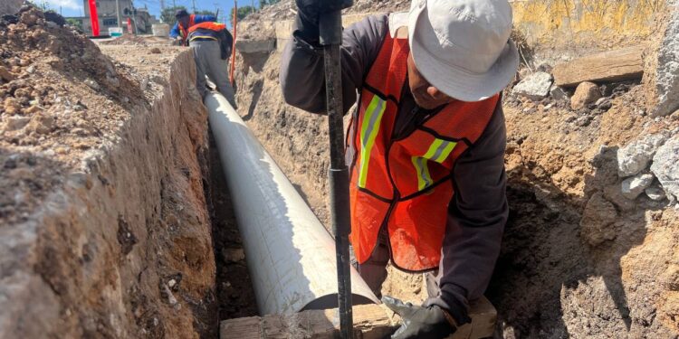 Entra en operación nueva línea para conducir agua potable  a colonias de  Mineral de la Reforma