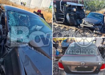 Muere conductor tras intentar ganarle el paso al tren en Huichapan