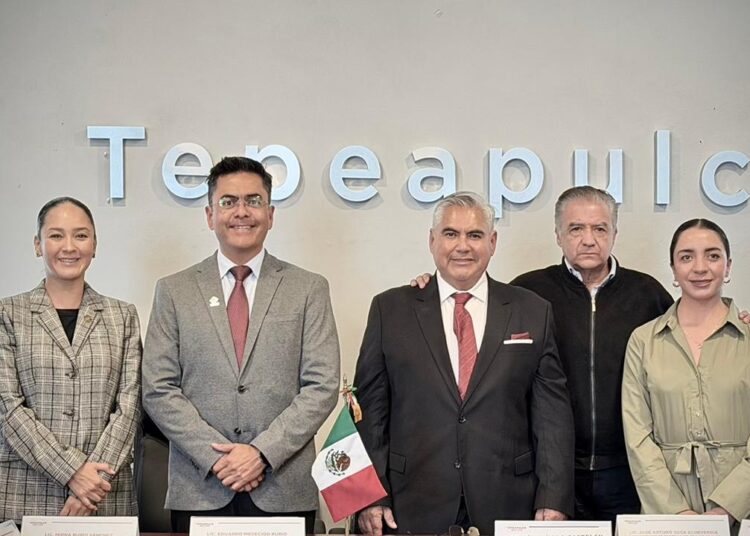 Félix Ávila Castelán rinde protesta como Presidente Municipal Constitucional de Tepeapulco