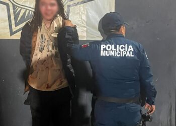 Detienen a sujeto tras robo con violencia a tienda OXXO en Pachuca