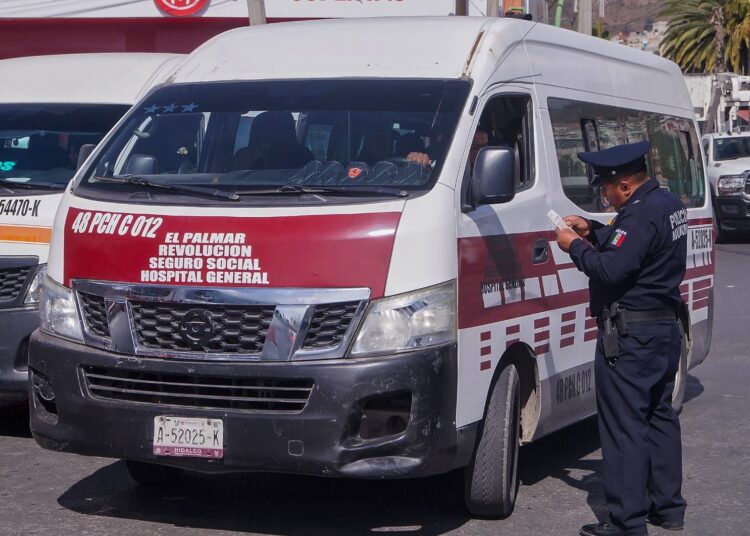 Pachuca mantiene acciones permanentes en el transporte público