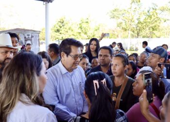 En la Huasteca hidalguense, mujeres reciben respuestas durante la Jornada por la Paz y Bienestar del Pueblo