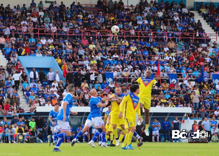 Tula vibra con jornada futbolera de leyendas y ambiente familiar