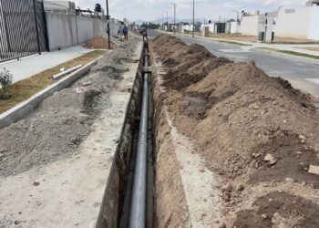 En construcción nueva línea de agua potable en Mineral de la Reforma