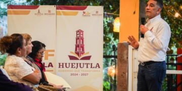 Encabeza alcalde de Huejutla toma de protesta y entrega de nombramientos a delegadas y delegados municipales
