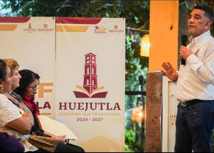 Encabeza alcalde de Huejutla toma de protesta y entrega de nombramientos a delegadas y delegados municipales
