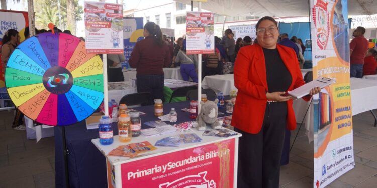 Oferta educativa y profesional se reunió en la Feria Educativa Vocacional 2026