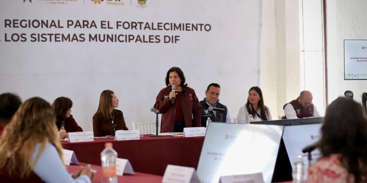 Llama Edda Vite Ramos a DIF municipales de la región Huichapan a aprovechar convenios de colaboración