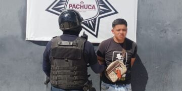 Detienen en Pachuca a joven con motocicleta con reporte de robo