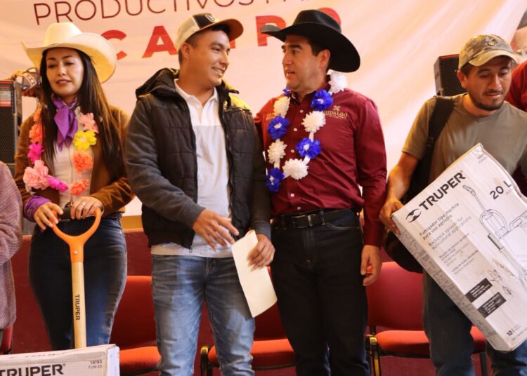 Fortalece gobierno de Hidalgo al campo de Tlahuiltepa, mediante una inversión superior a los 3.5 mdp