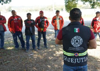 Protección Civil refuerza protocolos de seguridad en pipas de gas en Huejutla