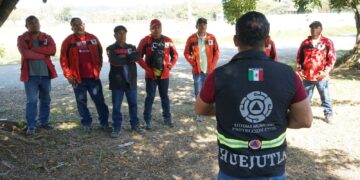 Protección Civil refuerza protocolos de seguridad en pipas de gas en Huejutla