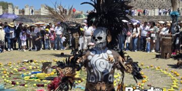 Entre atlantes y rituales: miles celebran el equinoccio en Tula