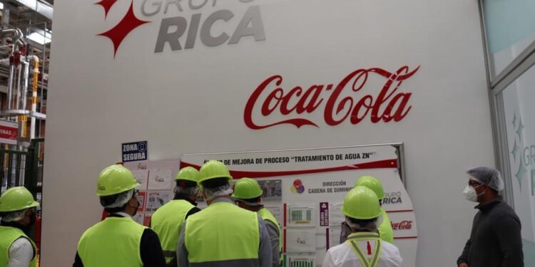 Grupo RICA Coca-Cola en alianza con Ecolab impulsa eficiencia hídrica en la producción de bebidas en México