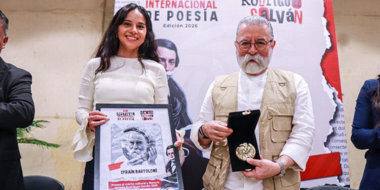 Éxito del Festival Internacional de Poesía