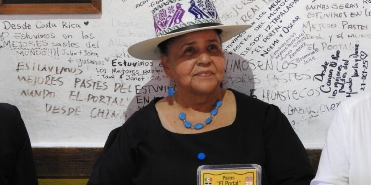 Embajadora de Sudáfrica conoce riqueza cultural y turística de Hidalgo.