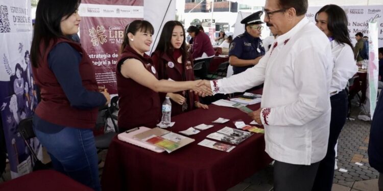 Realizan Feria Nacional de empleo para las mujeres con más de mil vacantes